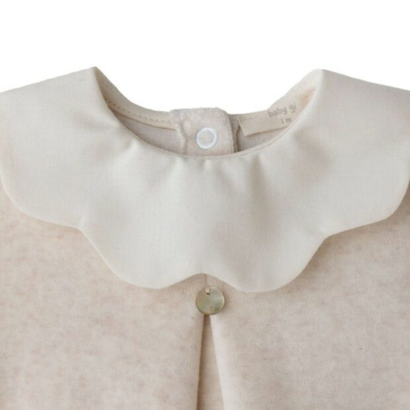 Babygrow de algodão bege e piquet branco da Baby Gi 2