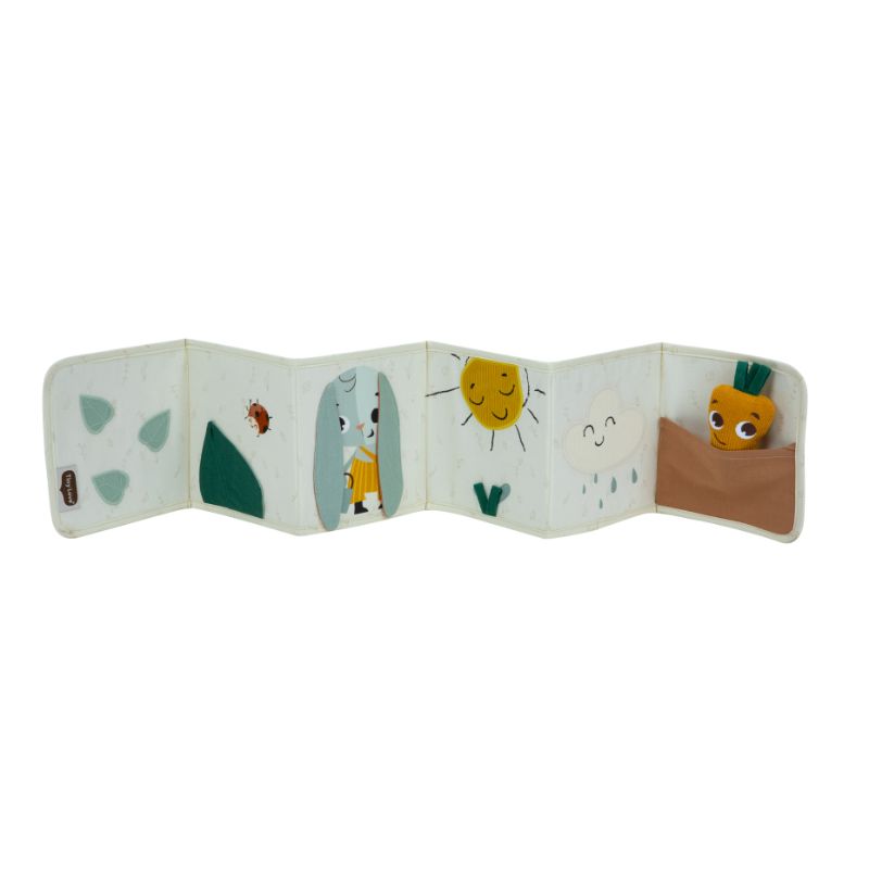 Livro garden of adventures da Tiny Love