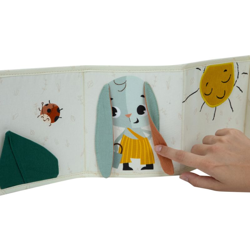 Livro garden of adventures da Tiny Love 3