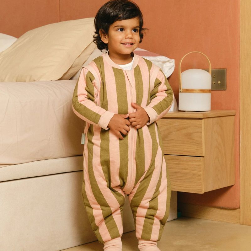 Saco de dormir com mangas e meias Khaki & Rose Stripes tog 2.5 da Molis&Co 2 Saco de dormir com mangas e meias Khaki & Rose Stripes tog 2.5 da Molis&Co 2