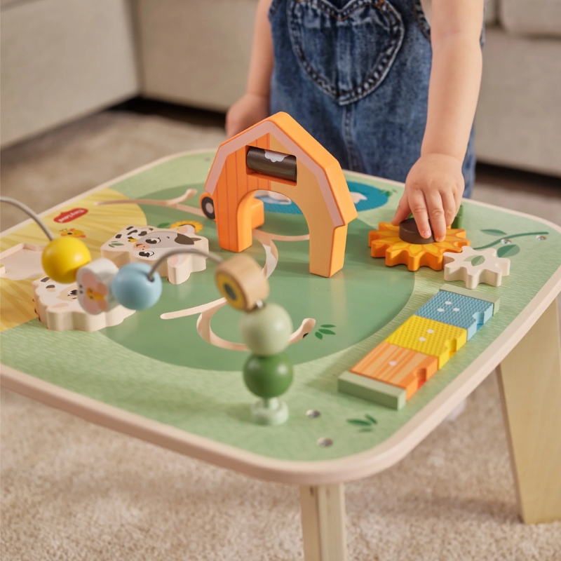 Mesa de Atividades de Madeira Farmers da Tiny Love 4