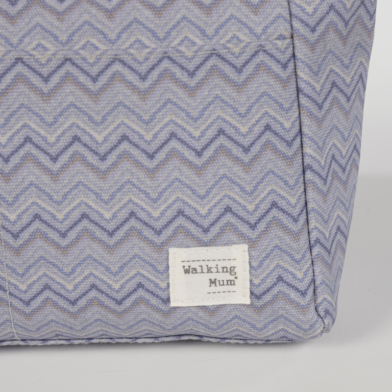 Necessaire ZigZag cinza e azul da Walking Mum 6